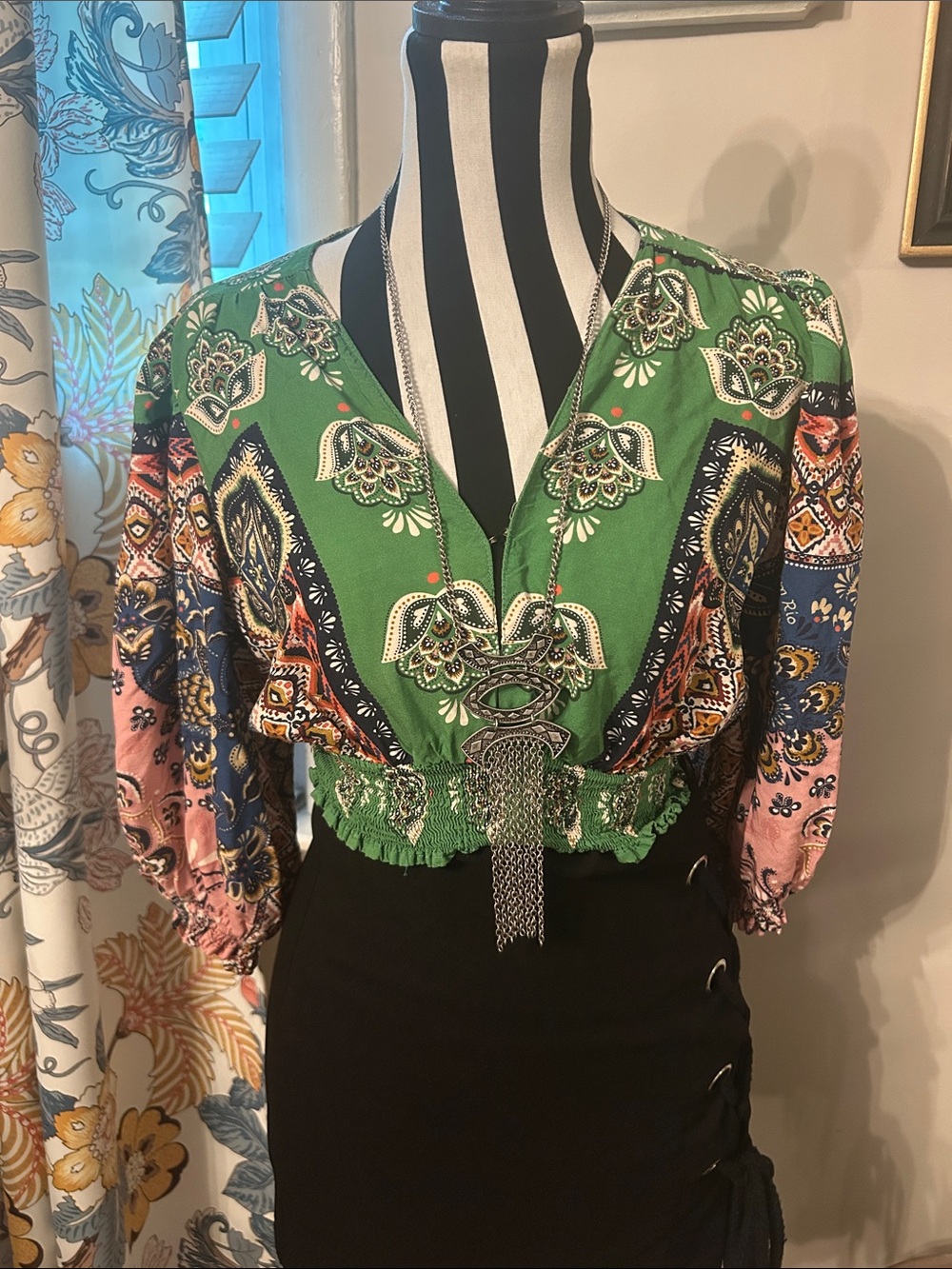 FARM Rio Multicolor Paisley Smocked V-Neck Crop Top